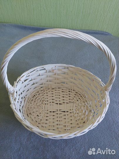 Корзина плетеная.Новая