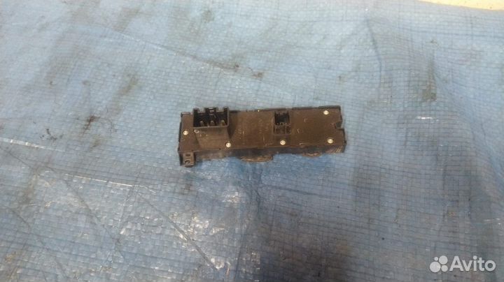Блок стеклоподъемников ford Focus Q7DA, qqdb, shda