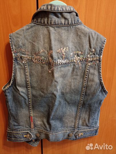 Джинсовая куртка