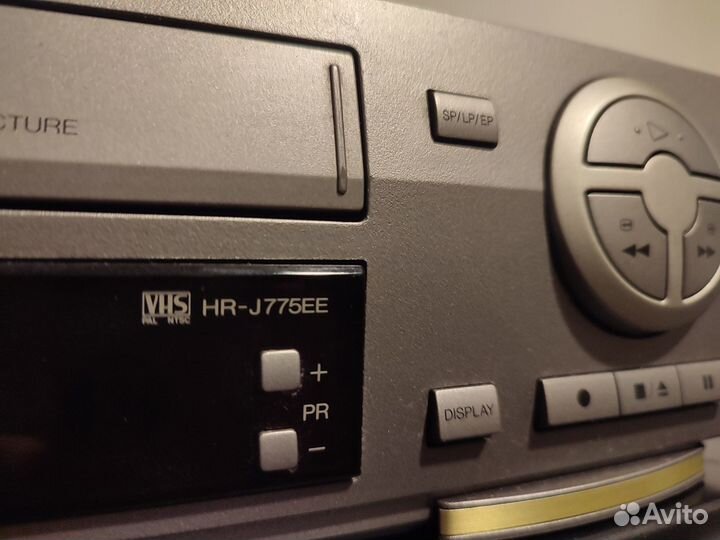 Hi-Fi Stereo 6-головый Видеомагнитофон JVC