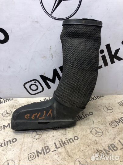 Воздухозаборник левый Mercedes E-Class W207