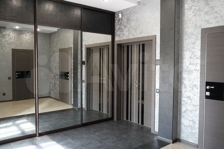 Коттедж 315 м² на участке 9 сот.