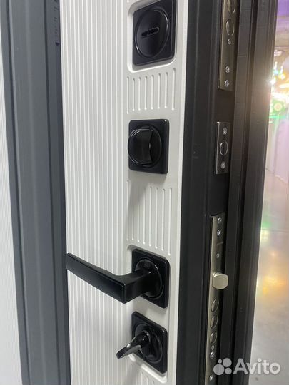 Бункер Термо Авиньон RAL 9017/Софт белый