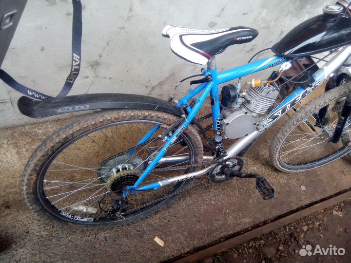 Продам велосипед с бензиновым мотором