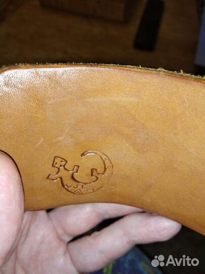 Кожаный ошейник и поводок для крупной собаки