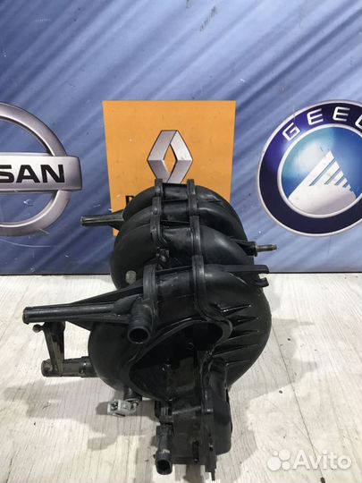 Коллектор впускной Renault sandero