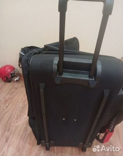 Хоккейная сумка на колесах баул