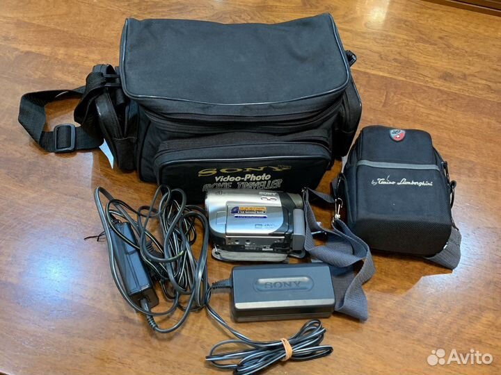 Видеокамера sony handycam
