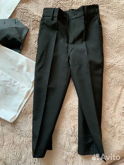 Нарядный костюм для мальчика 104см