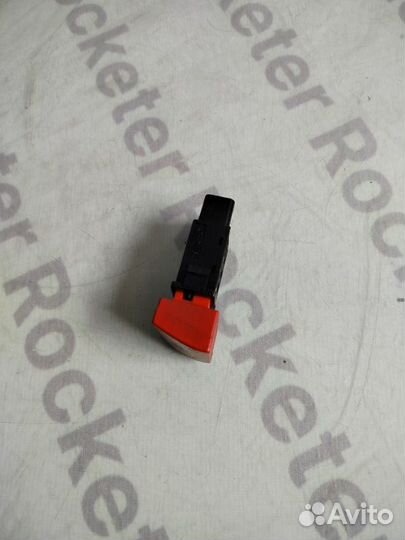 Кнопка аварийной сигнализации Hyundai Elantra XD