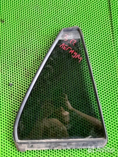 Форточка задняя правая Митсубиси Легнум Legnum