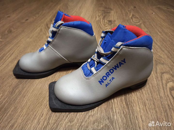 Лыжные ботинки 32 размер