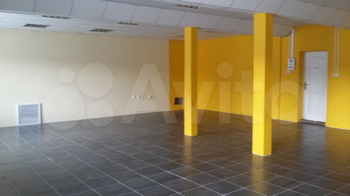 Торговое помещение, 100 м²