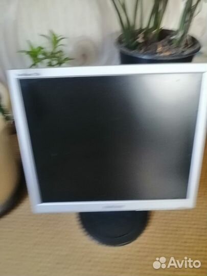 Монитор samsung