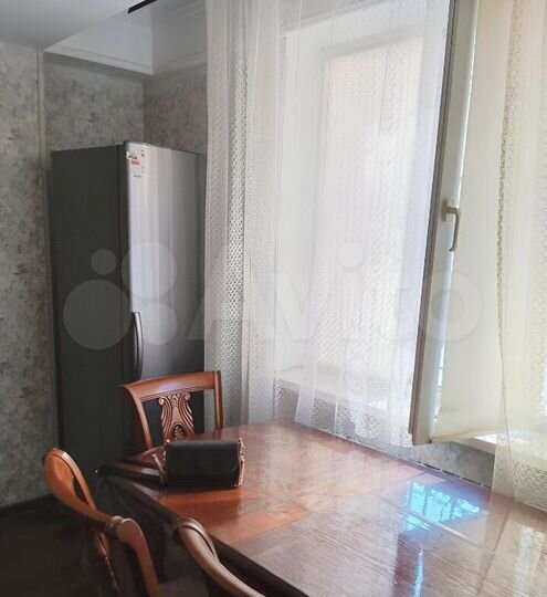 2-к. квартира, 50 м², 1/10 эт.