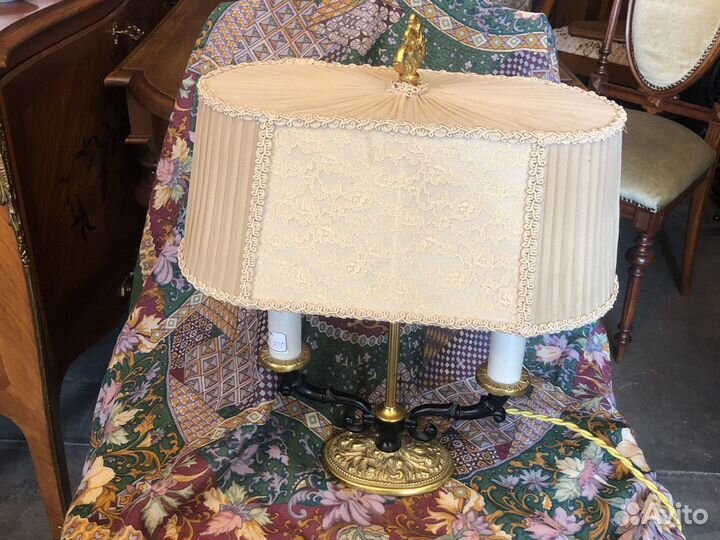 Светильник настольный