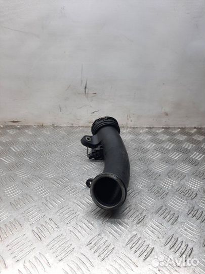 Патрубок интеркулера Mercedes-Benz C-Class седан