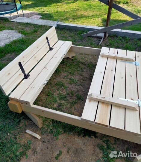 Детская деревянная песочница