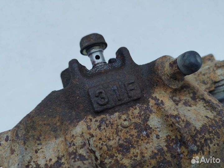 Суппорт тормозной передний левый Honda Domani MA4