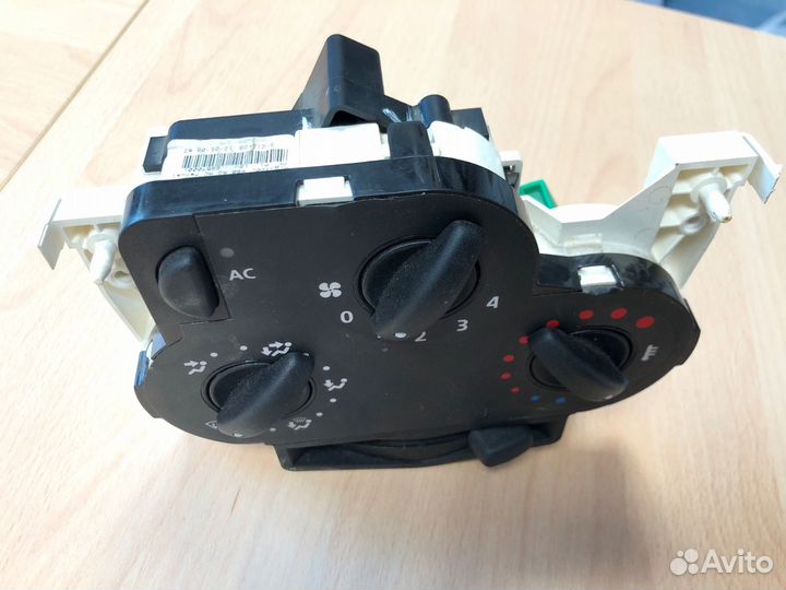 Блок управления климатической установкой Renault