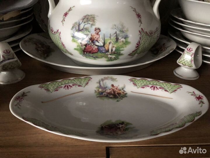 Набор столовой посуды на 12 персон