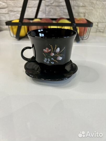 Новый чайный сервиз на 6 персон из темного стекла