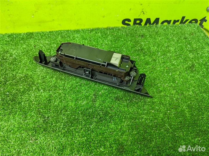 Блок управления стеклоподъемниками передний левый