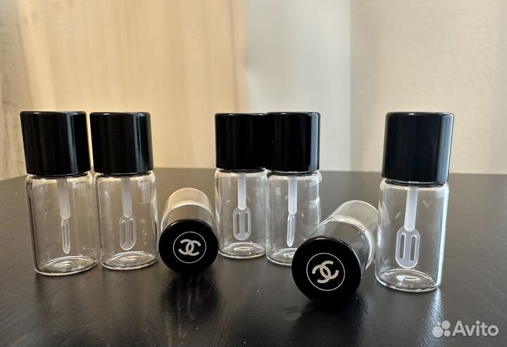 Косметика декоративная Clinique, clarins