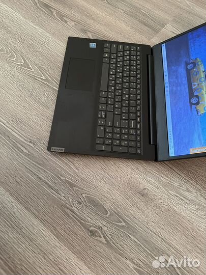 Lenovo Pentium Silver/256 SSD