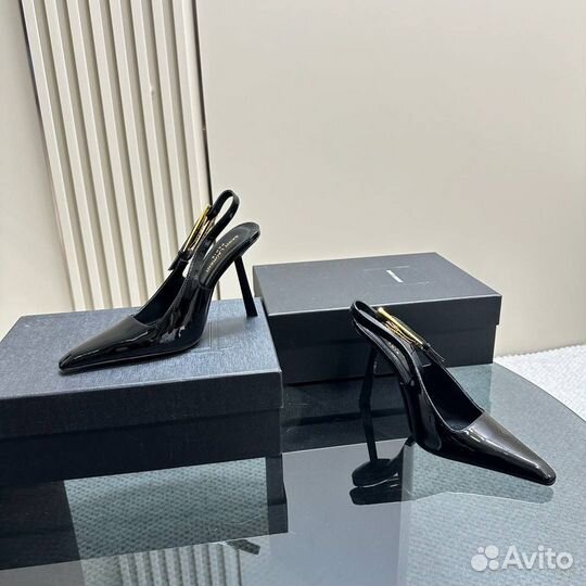 Туфли Saint Laurent Lee Slingback