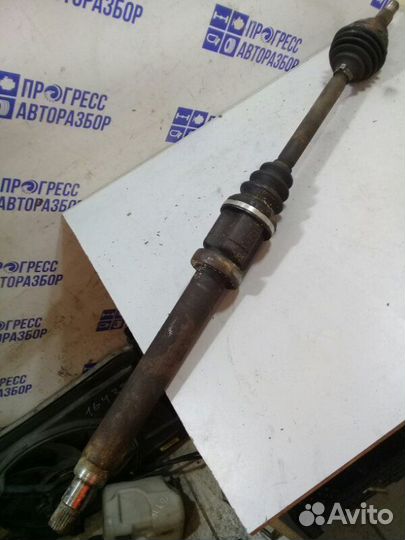 Привод правый Ford Fusion хэтчбек 1.4L duratec 16V