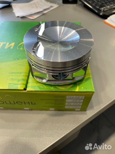 Комплект поршней с кольцами VAG (V-2.0)