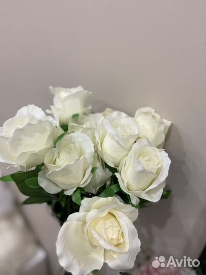 Белые розы букет