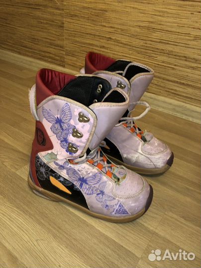 Сноубордические ботинки 40 р женские