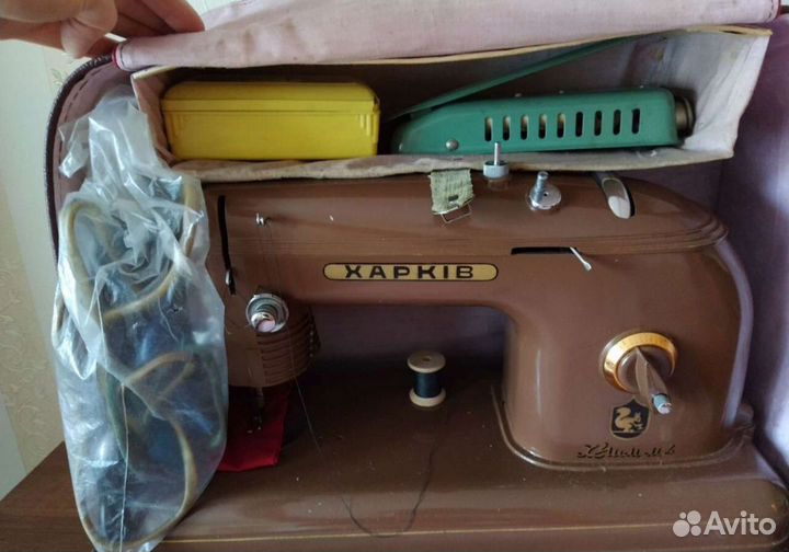 Раритетная швейная машина 