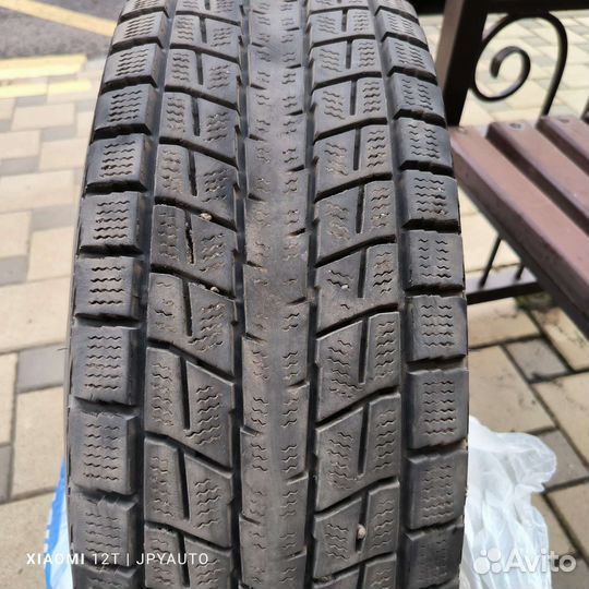 Dunlop Winter Maxx SJ8 225/80 R16
