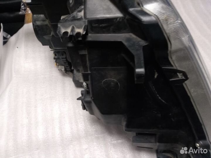 Фара левая Patrol (Y62) 2010