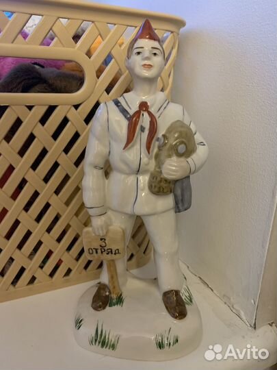 Фарфоровые статуэтки СССР лфз дулево пионеры