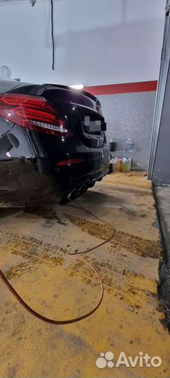 Крышка багажника mercedes w213