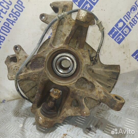 Поворотный кулак передний правый Mercedes-Benz Ml