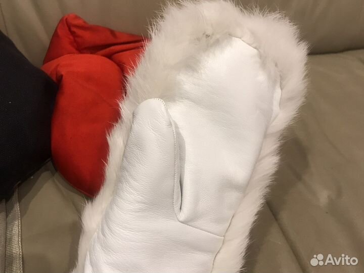 Варежки из натурального меха и натуральной кожи