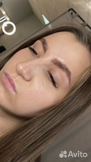 Мастер бровист