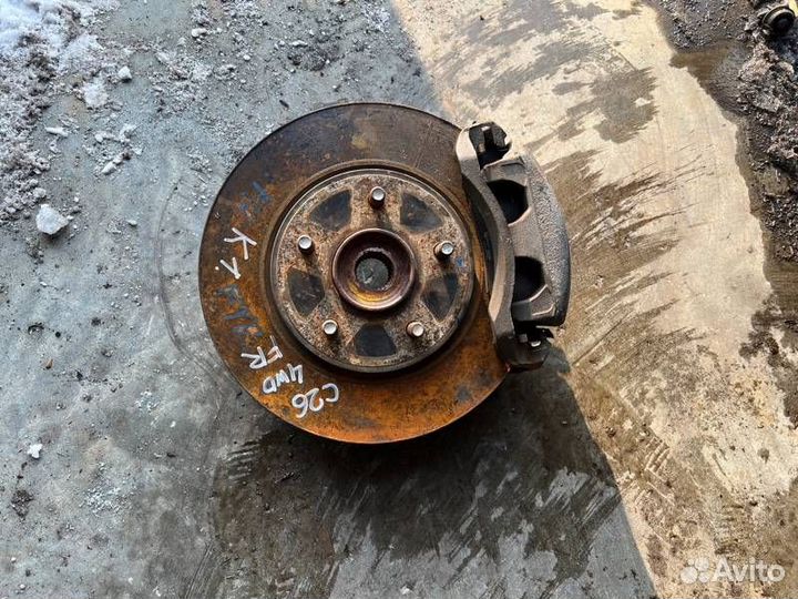 Ступица передняя правая Nissan Serena NC26