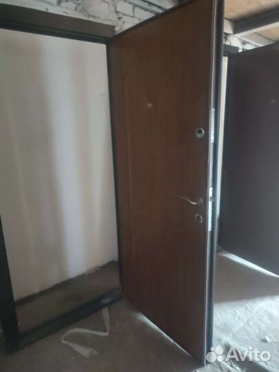 Входные металлические двери бу