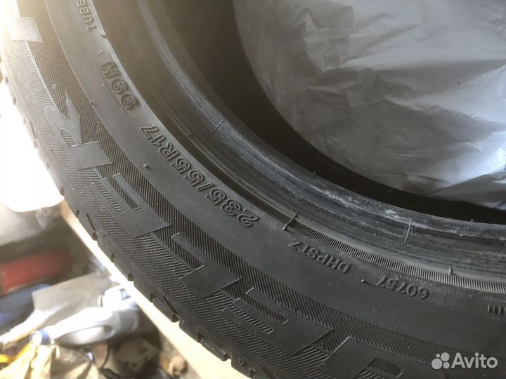 Bridgestone Dueler H/P Sport 235/55 R17