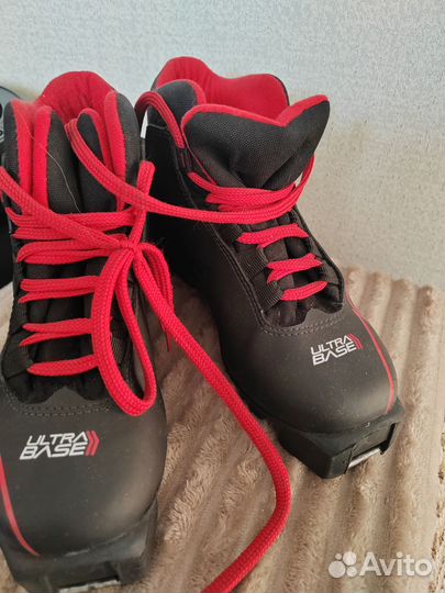 Лыжные ботинки