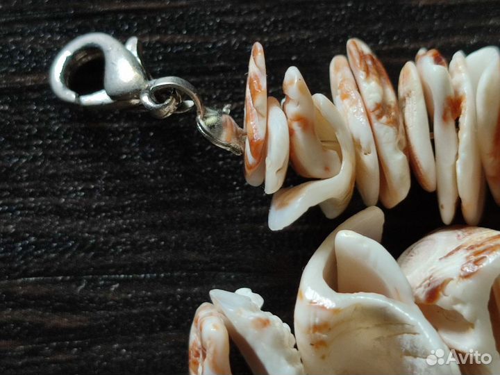 Бусы из ракушек