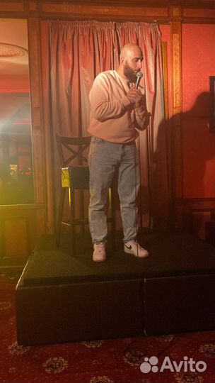 Ведущий: хореограф/вокалист/DJ/шоумен