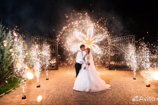 Тяжелый дым фонтаны на свадьбу