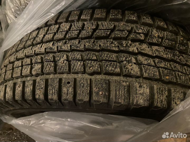 Dunlop SP Winter Ice 01 265/65 R17